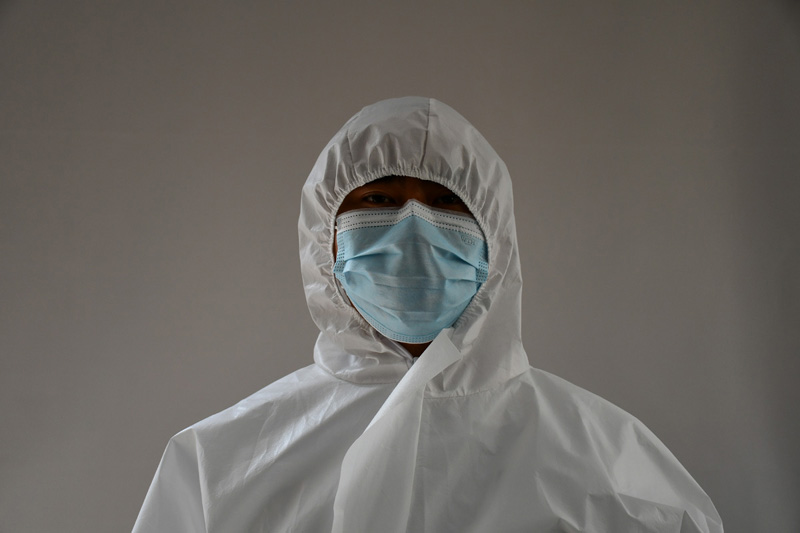 clean room coveralls：What are the requirements for wearing work clothes?